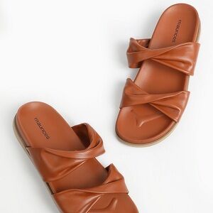 Maurice’s Super Cush Raven twisted straps sandals 10